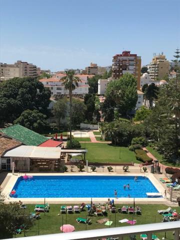 Carihuela Park Palace - Cocasa Apartment Торемолинос Екстериор снимка