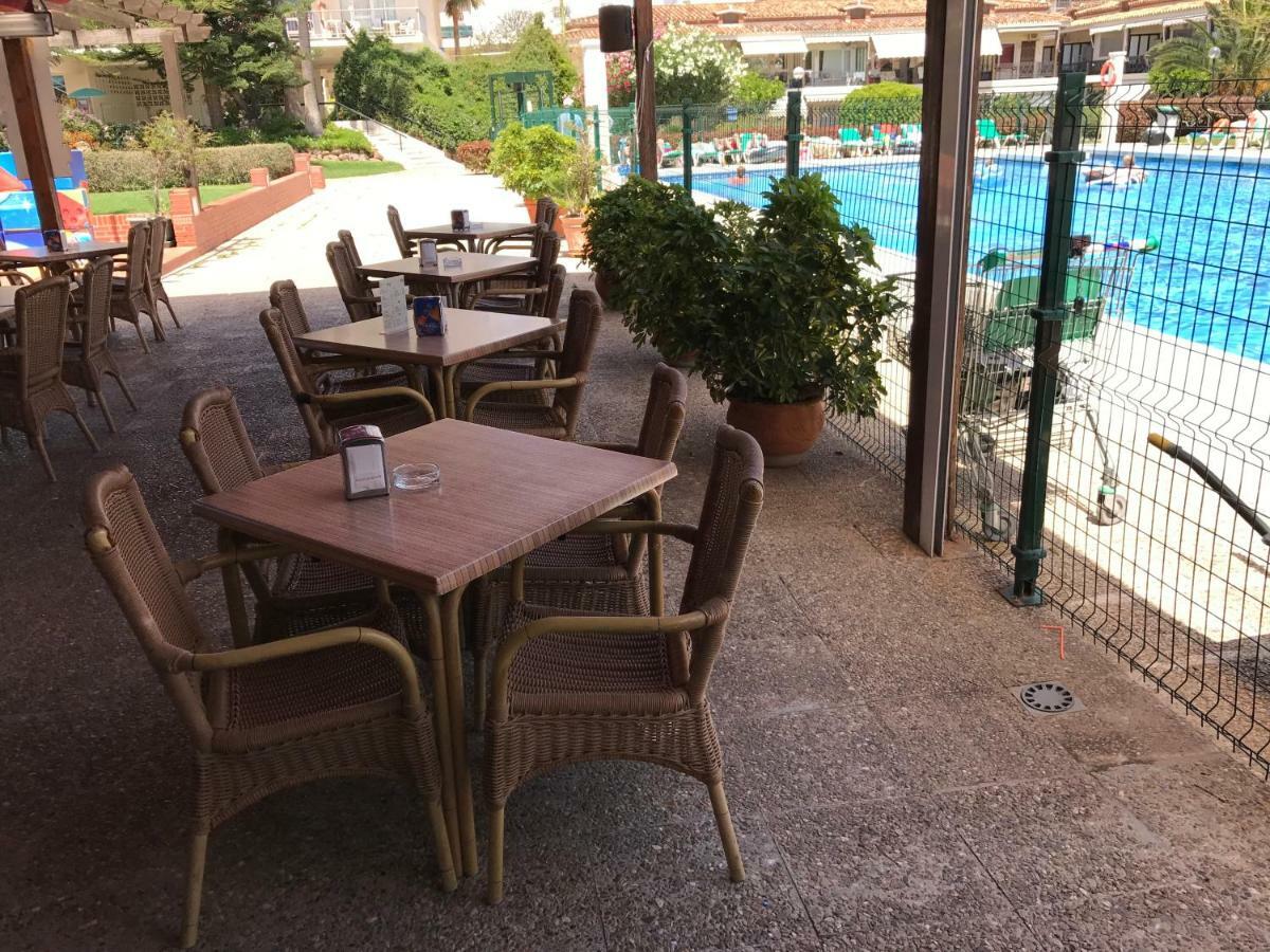 Carihuela Park Palace - Cocasa Apartment Торемолинос Екстериор снимка